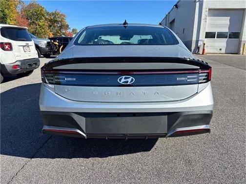 2026 Hyundai SONATA SE