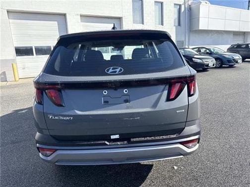 Hampton Gray 2026 Hyundai TUCSON SE