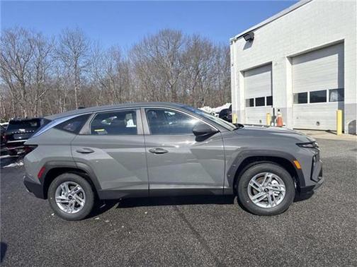 Hampton Gray 2026 Hyundai TUCSON SE