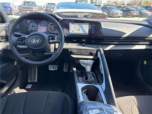 2025 Hyundai ELANTRA HEV SEL Sport