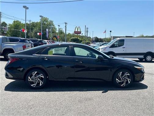 2025 Hyundai ELANTRA SEL Convenience