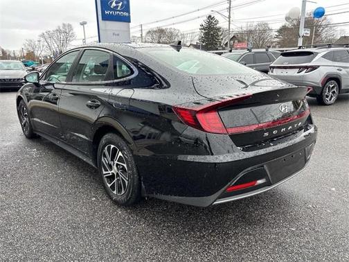 2022 Hyundai SONATA Hybrid Blue