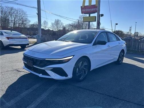 2025 Hyundai ELANTRA SEL Sport