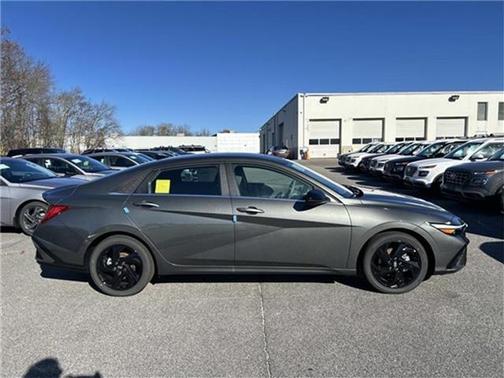 2026 Hyundai ELANTRA SEL