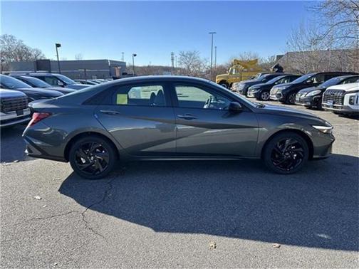 2026 Hyundai ELANTRA HEV SEL Sport