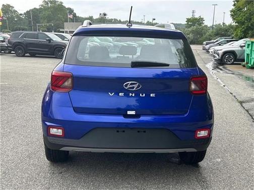 2025 Hyundai VENUE SEL