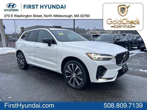 2024 Volvo XC60 B5 Plus Dark Theme