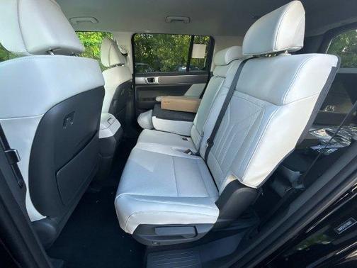 Phantom Black 2026 Hyundai SANTA FE HEV SEL