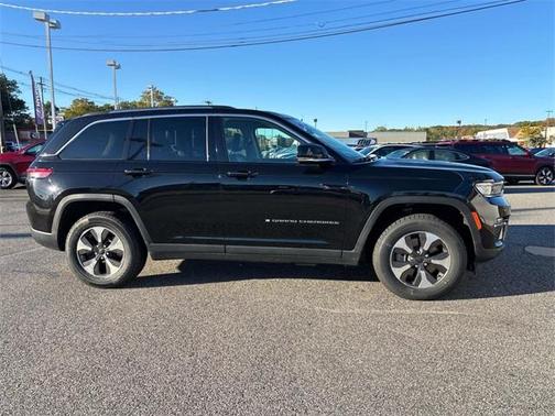 2022 Jeep Grand Cherokee 4xe Base