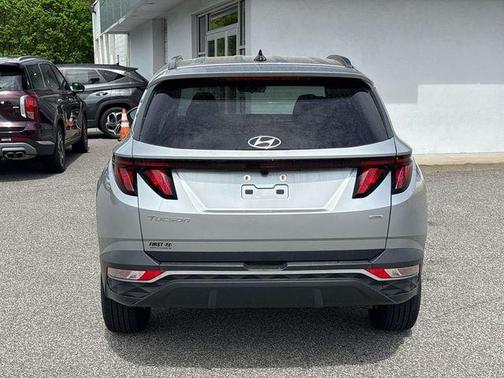 Shimmering Silver 2024 Hyundai TUCSON SEL