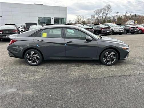 2025 Hyundai ELANTRA HEV SEL Sport
