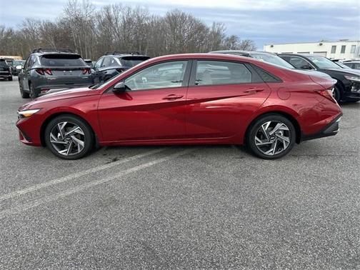 2025 Hyundai ELANTRA SEL Sport