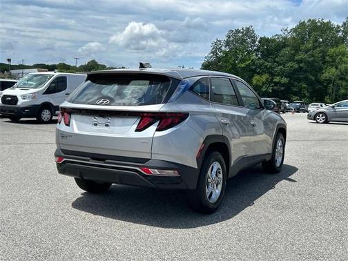 2023 Hyundai TUCSON SE