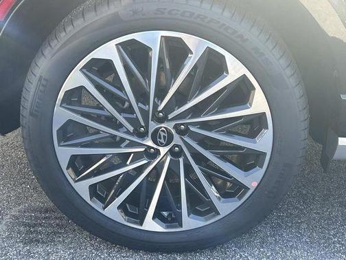 Abyss Black Pearl 2026 Hyundai Palisade Hybrid Calligraphy