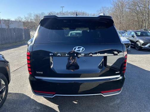 Abyss Black Pearl 2026 Hyundai Palisade Hybrid Calligraphy