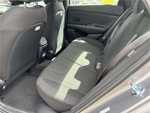 2025 Hyundai ELANTRA HEV SEL Sport