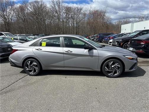 2025 Hyundai ELANTRA HEV SEL Sport