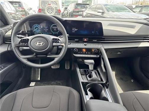 2025 Hyundai ELANTRA HEV SEL Sport