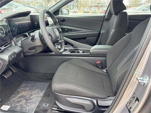 2025 Hyundai ELANTRA HEV SEL Sport