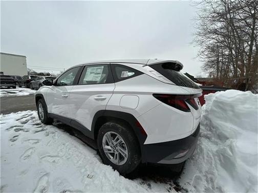 2026 Hyundai TUCSON SE