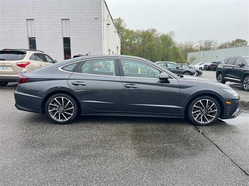 2022 Hyundai SONATA Limited