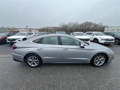 2023 Hyundai SONATA SEL