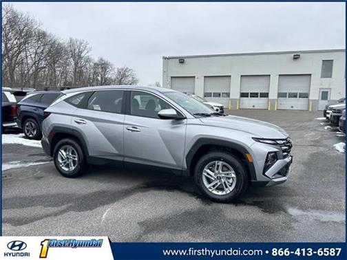 2026 Hyundai TUCSON SE