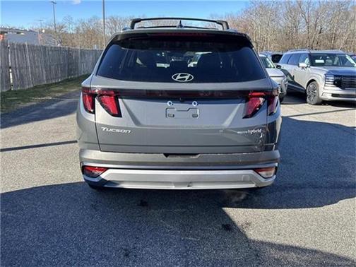 2026 Hyundai TUCSON Hybrid SEL