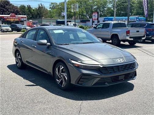 2025 Hyundai ELANTRA SEL Convenience