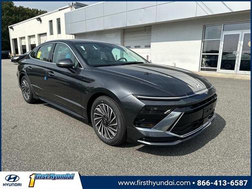 2025 Hyundai SONATA Hybrid SEL