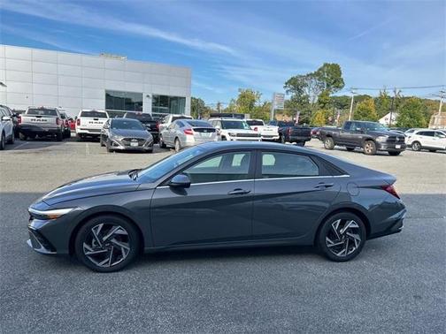 2025 Hyundai ELANTRA SEL Convenience