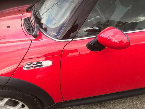 Photo 4 of 23 of 2006 MINI Cooper S