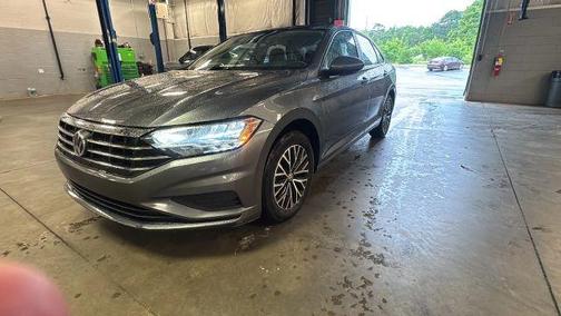 Platinum Gray Metallic 2021 Volkswagen Jetta 1.4T SE