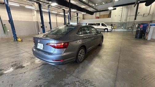 Platinum Gray Metallic 2021 Volkswagen Jetta 1.4T SE