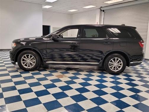 Photo 4 of 30 of 2018 Dodge Durango SXT