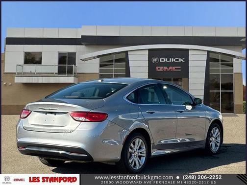 2015 Chrysler 200 Limited