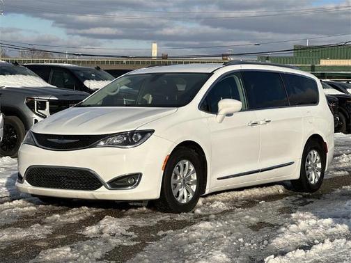2018 Chrysler Pacifica Touring-L
