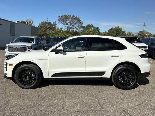 2021 Porsche Macan 