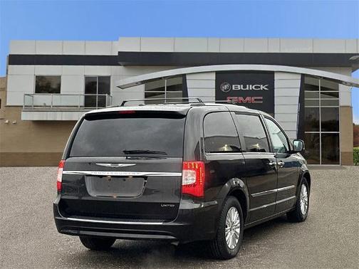 2015 Chrysler Town & Country Limited Platinum