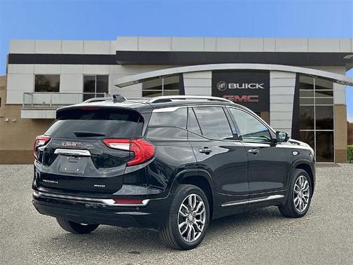 2022 GMC Terrain Denali