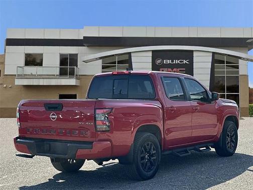 2022 Nissan Frontier SV
