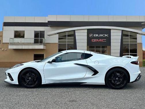 Arctic White 2021 Chevrolet Corvette Stingray w/1LT