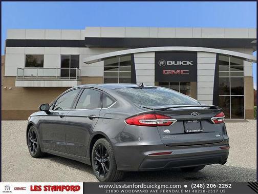 2020 Ford Fusion SE