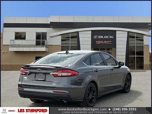 2020 Ford Fusion SE