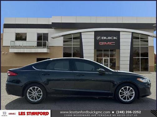 2020 Ford Fusion SE