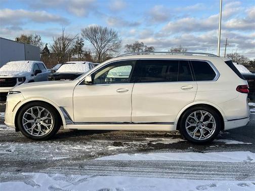 2024 BMW X7 xDrive40i