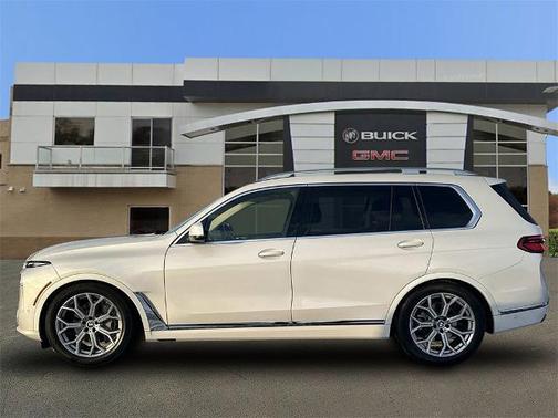 2024 BMW X7 xDrive40i