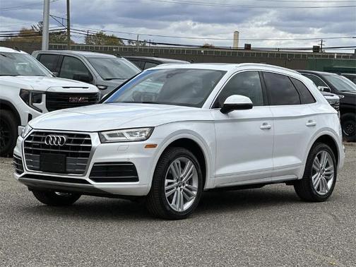2019 Audi Q5 2.0T Premium Plus