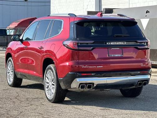 2024 GMC Acadia Denali
