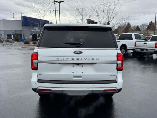 2023 Ford Expedition Max XLT